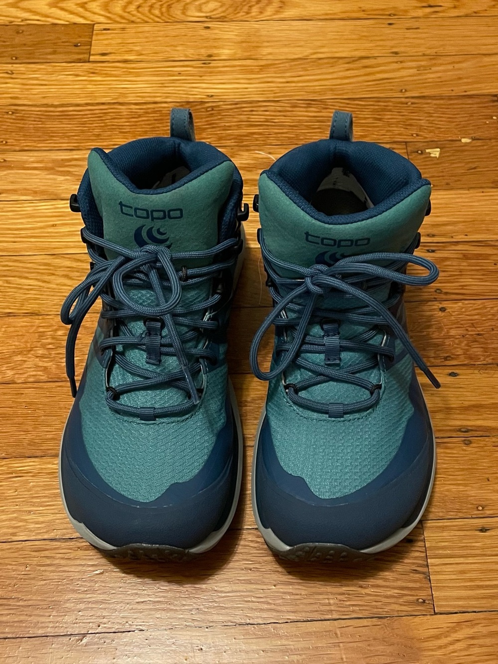 LIKE NEW Topo Designs Trailventure 2 WP Ocean Blue Hiking Boots Women’s 7